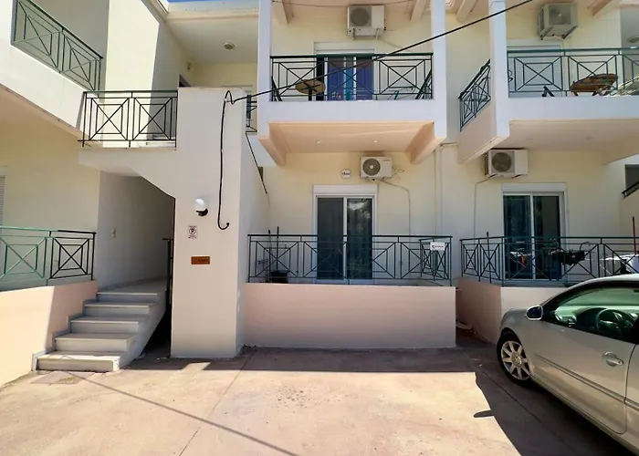 Minimal Oasis Патра